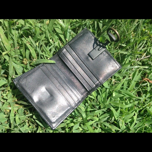 Gucci Handbags - Price Drop ⬇️Vintage Gucci Horse Bit Bifold Wallet